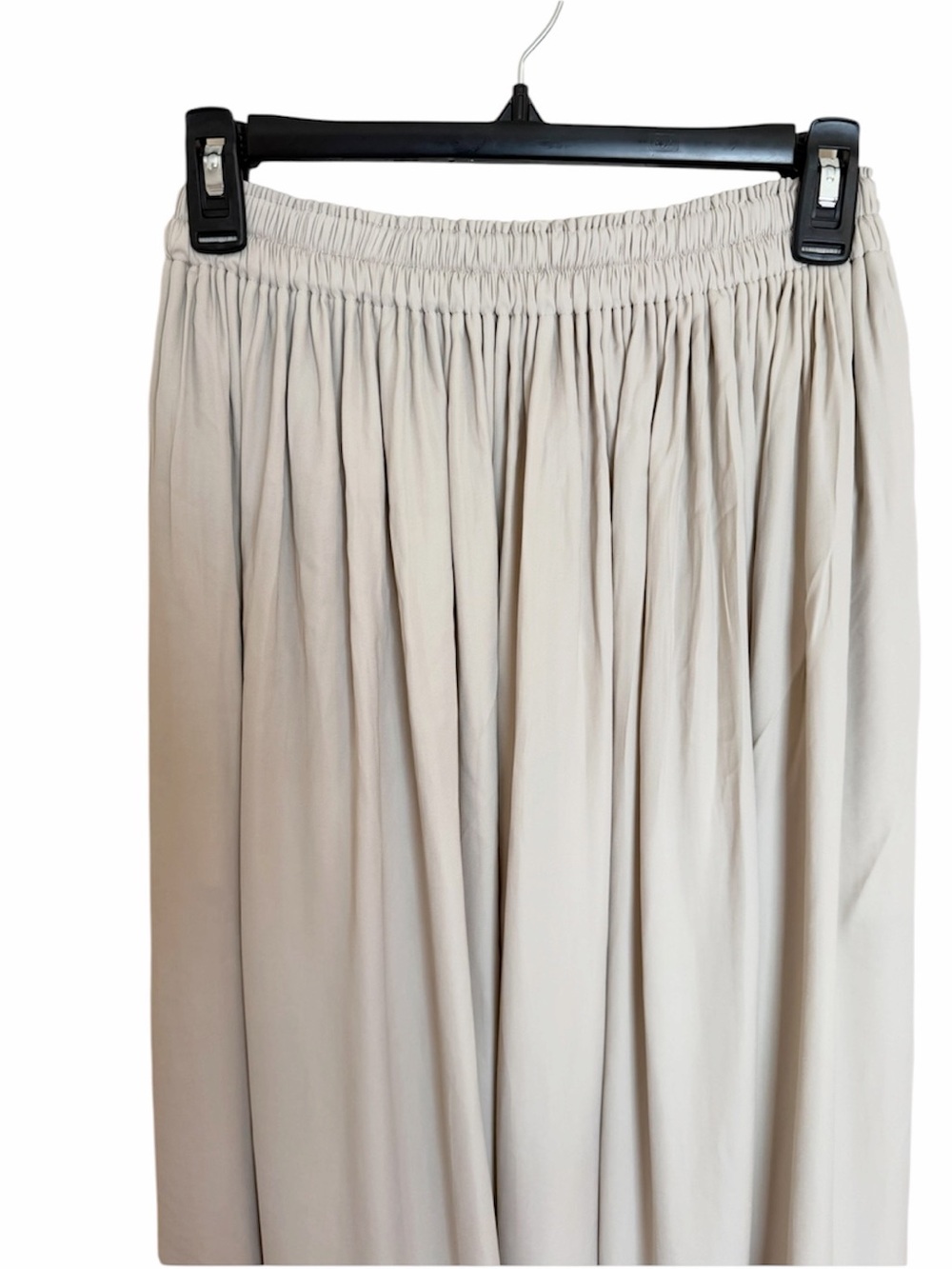 Uniqlo Women's Gather Elastic Waist Skirt in Light Beige. Size Small. NWT - Picture 3 of 5